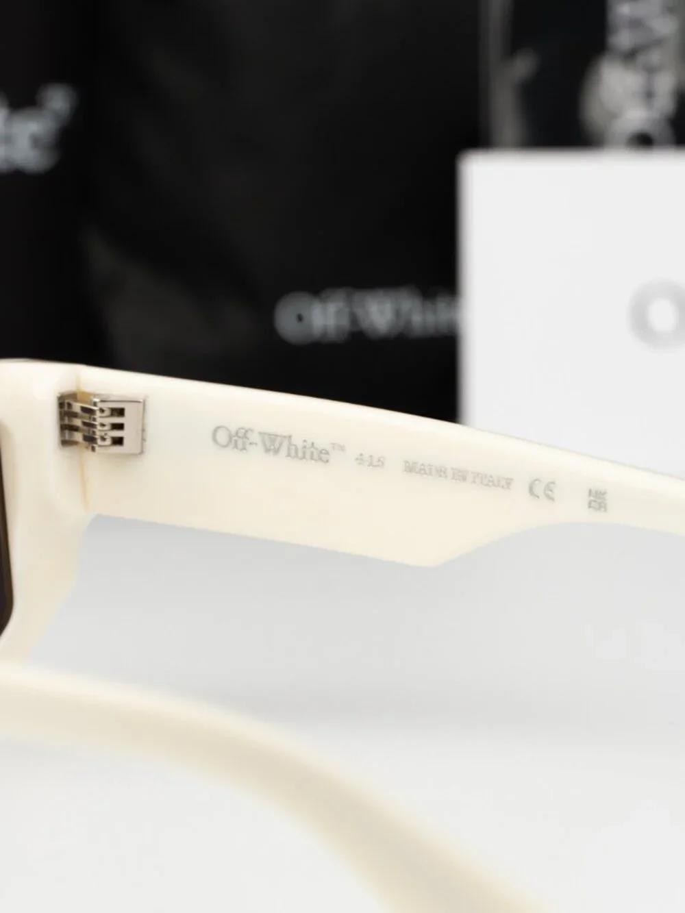 Off-White Women Sunglasses White Grey Rectangle OERI13F 0107 NEW AUTHENTIC